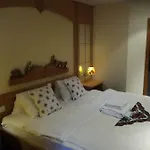 Ξενοδοχείο Touristen-chalet