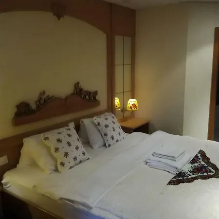 Ξενοδοχείο Touristen-chalet